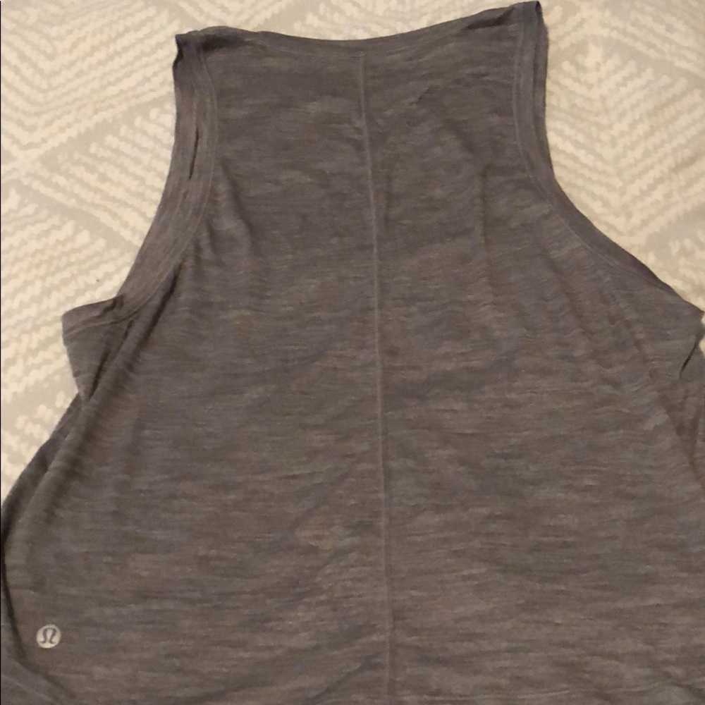 Lululemon grey tank